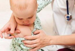 Amenzi uriaşe pentru părinţii care refuză vaccinarea. Legea vaccinării, adoptată de Senat!