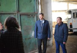 Pregătirea operaţiunilor de deszăpezire şi aprovizionarea cu material antiderapant, verificate de prefectul Dan Şlincu - FOTO