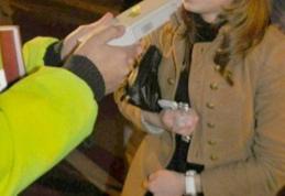 Tânără de 25 de ani prinsă de polițiști beată la volan. Vezi ce alcoolemie avea!
