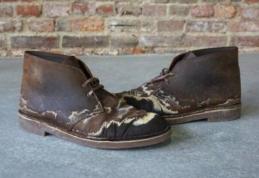 Vine zăpada: cum să faci ca să nu îți mai apară niciodată pete de sare pe încalțăminte!