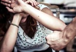 Scandal într-o familie din Dorohoi. Tată şi fiică s-au bătut parte în parte în ultima zi de Crăciun!