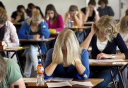 Schimbări majore în educaţie. Ce materii NOI vor studia liceenii din România