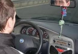 Minor din Botoșani, depistat de polițiști la volanul unui autoturism