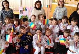 „Mica Unire” sărbătorită la Grădinița cu PP „Ștefan cel Mare și Sfânt” Dorohoi – Toți copiii cântă „Hora Unirii” - FOTO