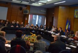 Întâlnire între secretarii unităţilor administrative - teritoriale şi juriştii Instituţiei Prefectului - FOTO