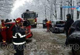 Accident deosebit de grav la Brăești! Două persoane rămase încarcerate - FOTO