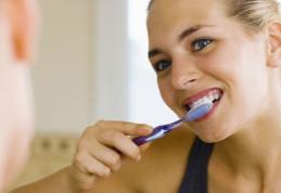 Greșeli majore pe care le facem atunci când ne îngrijim dinții