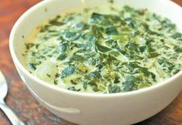 Ciorbă de salată verde cu lapte acru