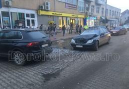 Accident! O persoană a fost rănită, după ce două maşini s-au lovit pe Bulevardul Victoriei din Dorohoi – FOTO