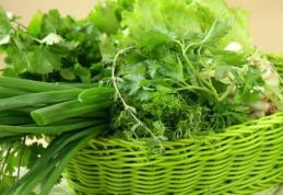 Cum păstrezi legăturile de mărar și pătrunjel proaspete mai mult timp. Cel mai bun truc