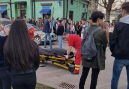 Accident cu trei mașini lovite și o tânără ajunsă la spital - FOTO