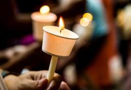 De ce se ia lumină de Paşte. Ce trebuie să faci cu lumânarea de la Înviere