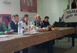 Simpozion județean „Toleranța - iubirea aproapelui” la Școala Gimnazială „Mihail Sadoveanu” Dumbrăvița - FOTO