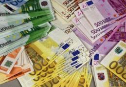 Bancnotele care ies circulaţie anul acesta. Au început să fie refuzate de comercianţi
