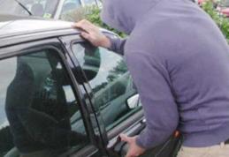Hoț „specializat” în furtul din mașini a fost prins de politiștii din Dorohoi