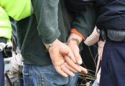 Tânăr arestat pentru furt din autoturisme