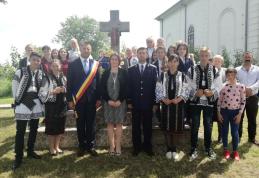 Ziua Eroilor comemorată de elevii Școlii Gimnaziale „Dimitrie Pompeiu” Broscăuți - FOTO