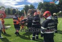Bărbat care a căzut de pe casă preluat de urgență de la Dorohoi de elicopterul SMURD - FOTO