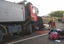 Grav accident rutier în Ungaria. Șapte români care se aflau într-un microbuz au murit