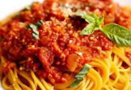 Spaghetti cu sos picant de vițel