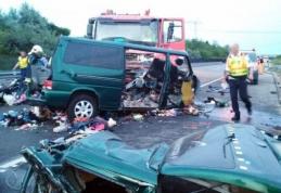 MAE confirmă: Nouă români au murit. Şoferul era Live pe Facebook în momentul producerii accidentului – VIDEO