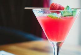 Trei băuturi pe care să nu le consumi când e cald