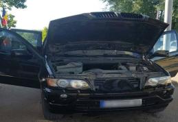 BMW X5 alimentat cu ţigarete de contrabandă