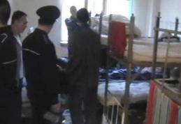 Vezi ce au descoperit polițiștii în urma percheziţiei într-o cameră a Penitenciarului de Maximă Siguranţă