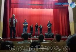 Improshow - Spectacol de improvizație organizat la Dorohoi de un grup de studenți - FOTO