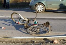 GRAV! Doi copii de 7 și 9 ani răniți într-un accident rutier. Unul dintre minori a fost transferat la Iași în comă!