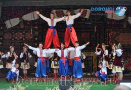 Cea de-a doua zi a Festivalului „Mugurelul” 2018 a fost presărată de emoții, dăruire și talent - FOTO