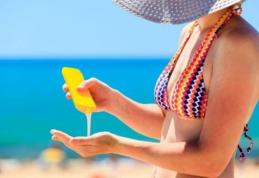 Studiu: nu soarele cauzează cancer, ci loţiunile de plajă