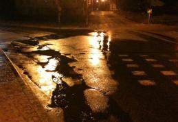 Dorohoi: Canalizarea înfundată dă dureri de cap locatarilor