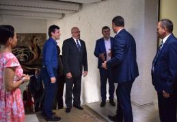 Întâlnire cu reprezentanţii Bisericii Tuturor Naţiunilor din Florida la Prefectura Botoșani - FOTO