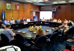 Întâlnire la Prefectură, pentru gestionarea situațiilor de urgență generate de avertizările hidro-meteorologice - FOTO