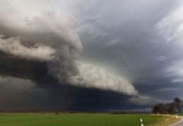 Meteo. Un ciclon se îndreaptă spre România. Țările afectate sunt deja sub cod portocaliu de furtună