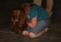 Dorohoi: Elevă însărcinată bătută de prieten