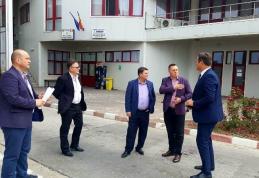 Vizită în punctele de trecere a frontierei din judeţ, în contextul riscului aparţiei pestei porcine africane - FOTO
