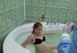 Liste lungi de așteptare la maternitatea Botoșani pentru nașterile sub apă