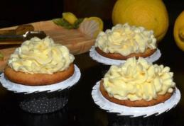 Brioșe cu cremă mascarpone