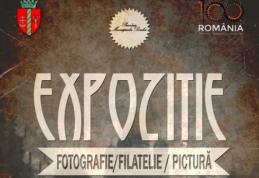 Expoziție de pictură, fotografie, filatelie și steaguri la Primăria Municipiului Dorohoi