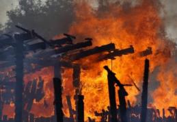 Tânăr de 21 de ani cercetat după ce a dat foc intenţionat la o gospodărie
