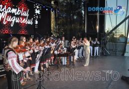 Cântecul popular a prins viață pe scena Zilelor Municipiului Dorohoi 2018 - FOTO