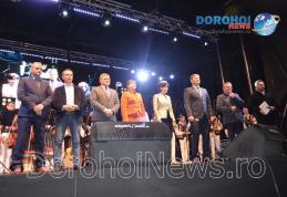 Gânduri transmise dorohoienilor la ceas aniversar de oficialități locale, județene și naționale - FOTO