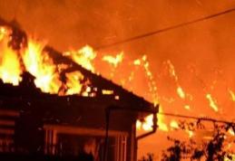 Un bărbat din județul Botoșani a dat foc la casă după o ceartă cu unchiul său!
