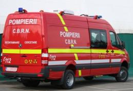 Panică la școala din Smârdan! Pompieri din Dorohoi, Botoșani și Suceava au intervenit pentru înlăturarea unor substanțe periculoase