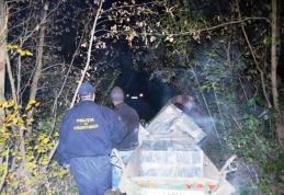 Colete cu țigări de contrabandă transportate cu căruţa, confiscate la frontiera de est – Darabani - FOTO