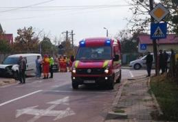 Accident! Tânăr ajuns la spital în urma unui impact violent dintre două autoturisme