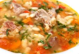 Borș de fasole boabe cu scăriță afumată