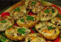 Cartofi umpluți cu carne tocată